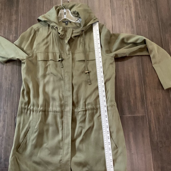 EILEEN FISHER Army Green Drawstring Waist Hooded Jacket Fully Lined Size S - Picture 8 of 8